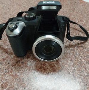 ✨Kodak Pixpro AZ251 25x Wide 24-600mm Zoom Digital Camera ✨